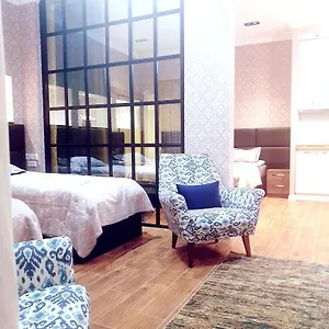 Old Apartments1 דירה